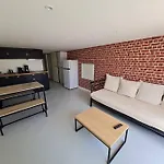 Apartment Appt 2 Pieces Avec Jardin