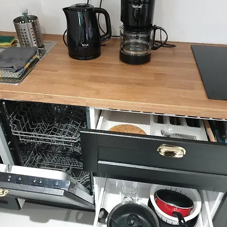 Appt 2 Pieces Avec Jardin Lägenhet