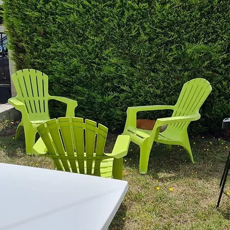 Appt 2 Pieces Avec Jardin Lägenhet *