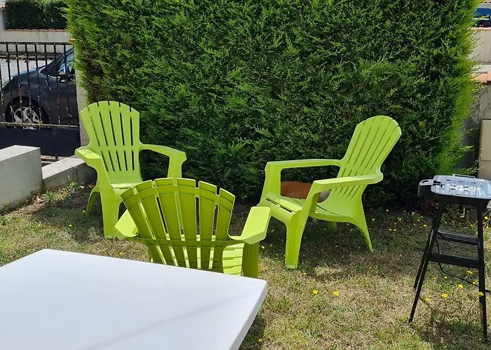 Appt 2 Pieces Avec Jardin Lägenhet *